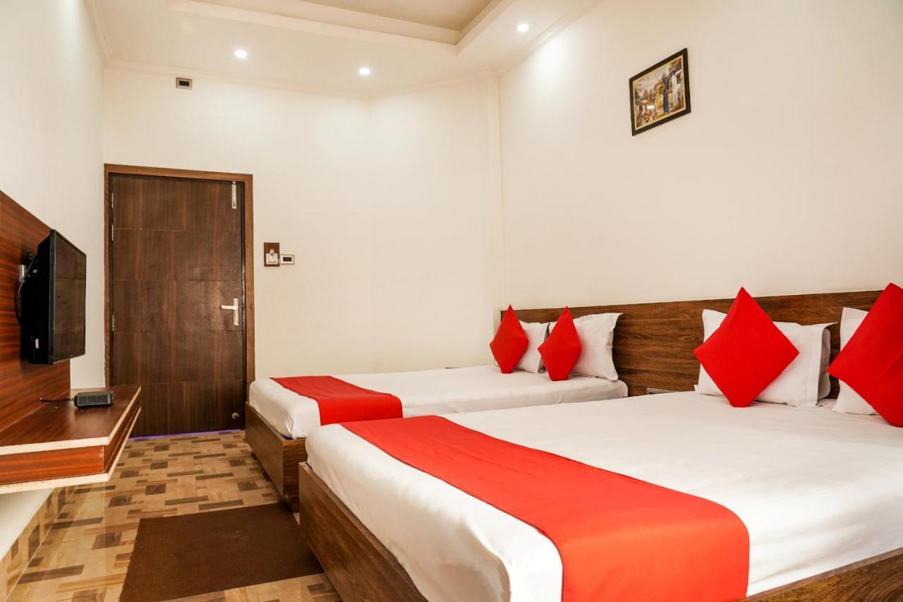 Hotel Heritage Koch Bihār Kültér fotó