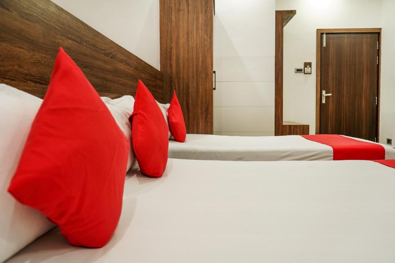 Hotel Heritage Koch Bihār Kültér fotó